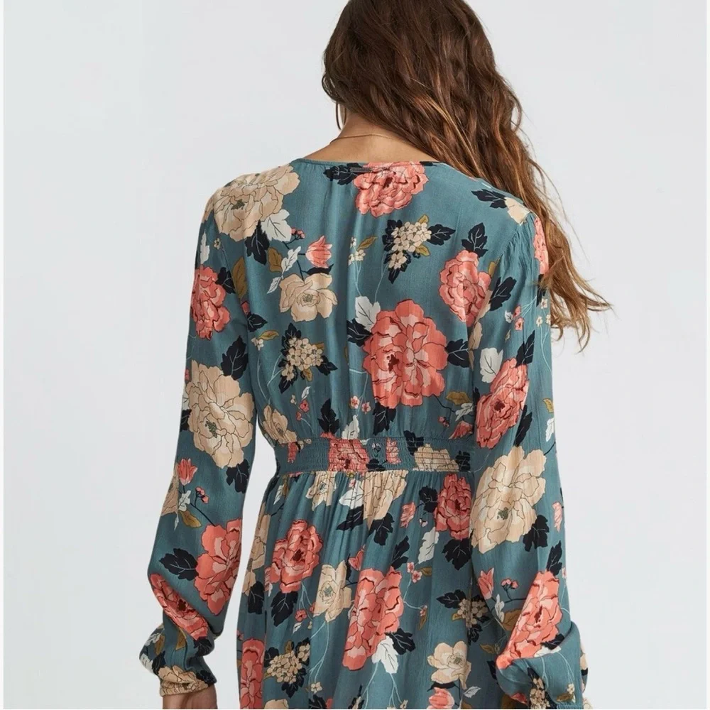 Billabong Your Love Skater Mini Dress Blue Pink Floral Flowy Rayon Boho Medium - Picture 3 of 12